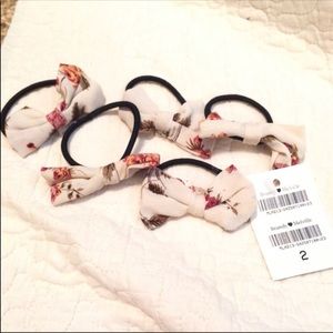 Brandy melville floral hair ties scrunchie